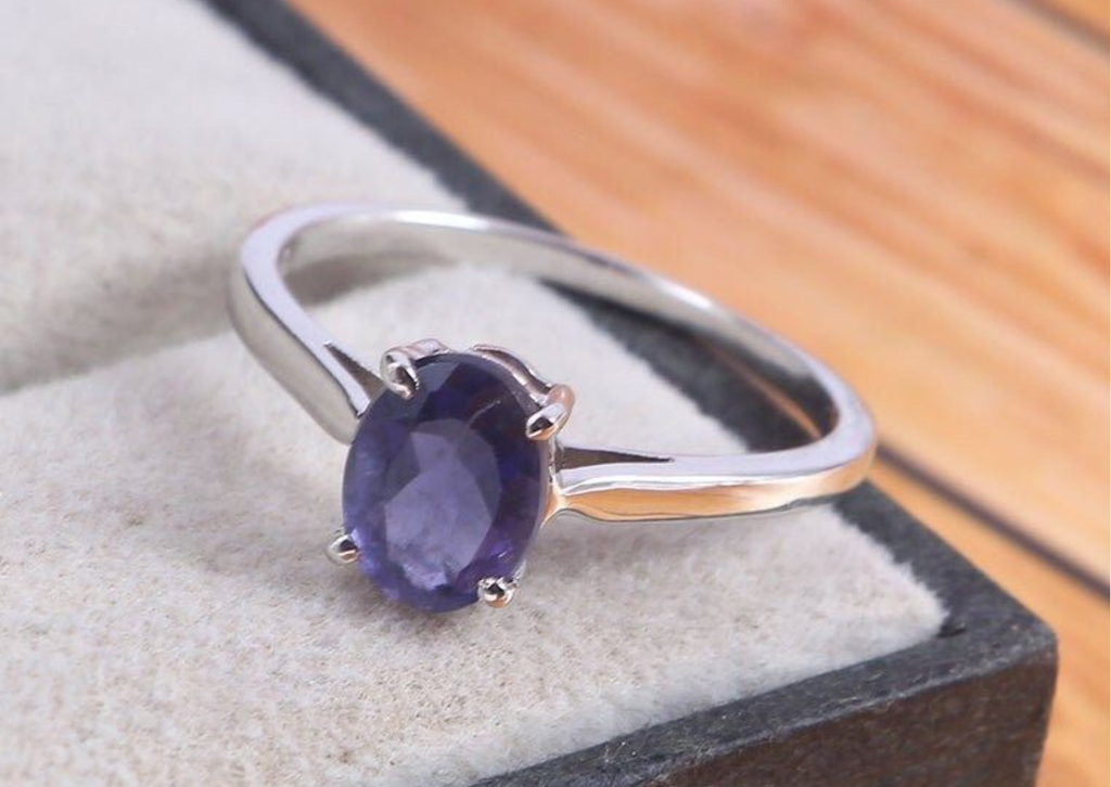 How to Wear Iolite Gemstone