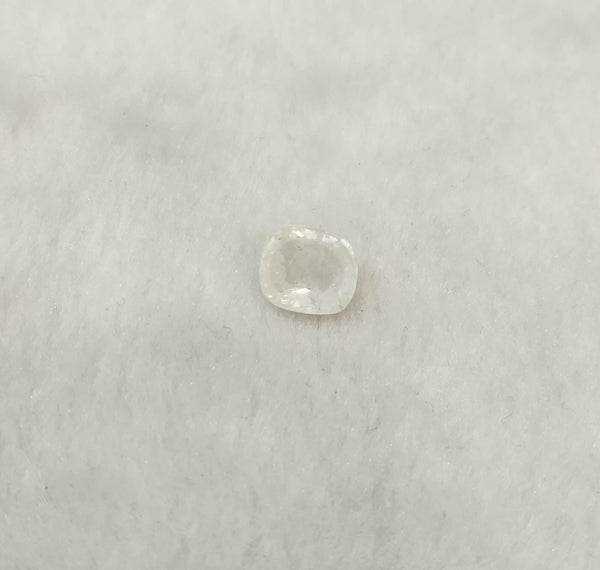 Natural Sri Lankan Yellow Sapphire 4.70 Carat / 5.22 Ratti Cushion Mixed Cut loose gemstone