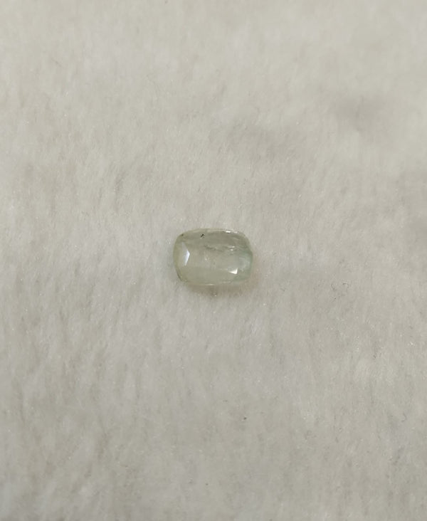 Natural Sri Lankan Yellow Sapphire 3.90 Carat / 4.33 Ratti Cushion Mixed Cut loose gemstone