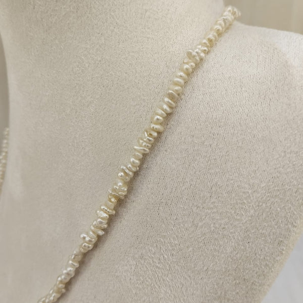 The Natural Pearl Single Line Markus Unusual Shape Necklace: A Unique Expression of Elegance 056 image 2