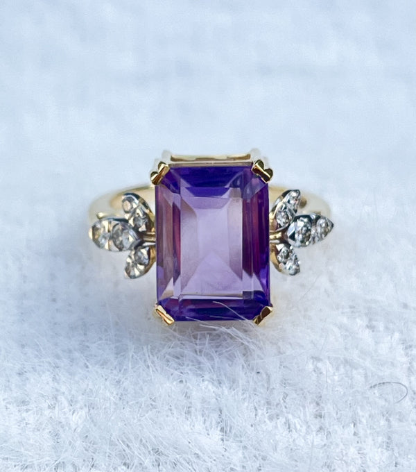 Sophisticated Rectangle Shape Natural Amethyst Ring with Diamonds in 14K Gold image 0