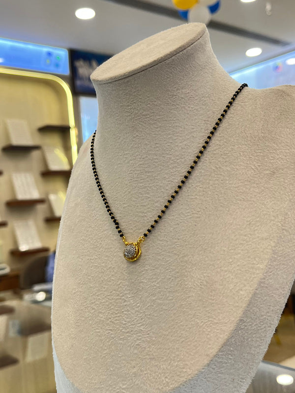 Graceful Diamond Mangalsutra in 14K Gold – 0.15 Carat image 3