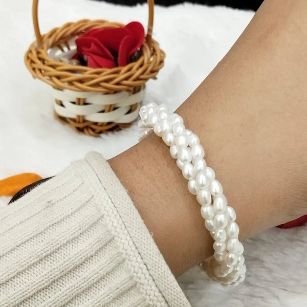 White Premium Pearl Controls Emotions Soothes Irritations Bracelet For Men & Women image 0