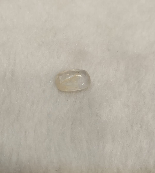 Natural Sri Lankan Yellow Sapphire 2.85 Carat / 3.17 Ratti Cushion Mixed Cut loose gemstone