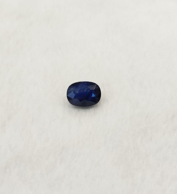 Natural Indian Blue Sapphire 6.80 Carat / 7.55 Ratti Oval Mixed Cut loose gemstone