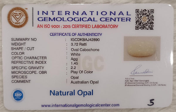 Natural White Opal 3.72 Ratti| Oval Cabochone | Certified No. IGCDKBAJ42890 image 2