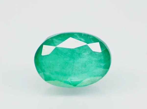 Natural Emerald 7.58 ct oval mixed cut loose gemstone, green, IIGJ certified report no. 10701D43176