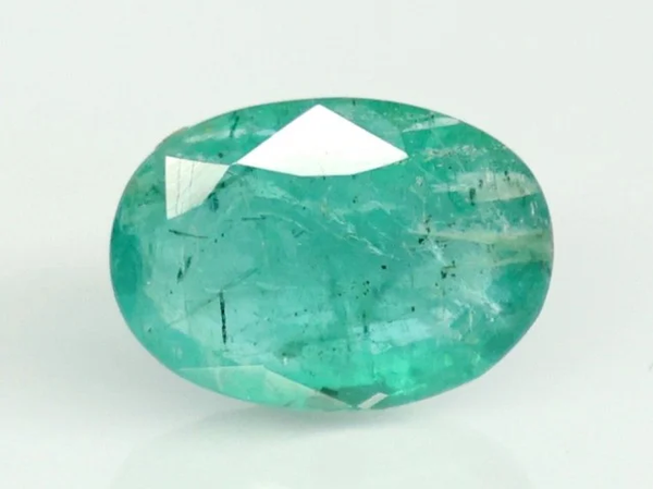 Natural Emerald 4.74 ct oval mixed cut loose gemstone, green, IIGJ certified report no. 13439D54835