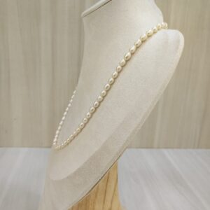The Natural Pearl Single Line Oval Shape Necklace: A Classic Piece of Elegance 077