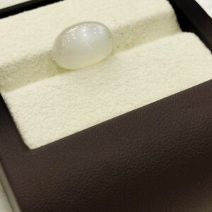 Natural Moonstone: A Gem of Tranquility and Wisdom