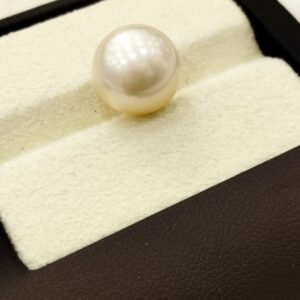 13.50 Ratti Natural Round Pearl: A Symbol of Timeless Elegance