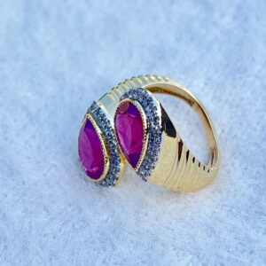 Stunning Natural Pear Shape Ruby & Diamond Ring in 14K Gold